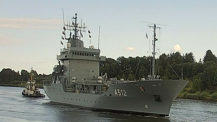 GERMAN WARSHIP A512