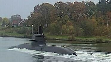 NATO WARSHIP S183