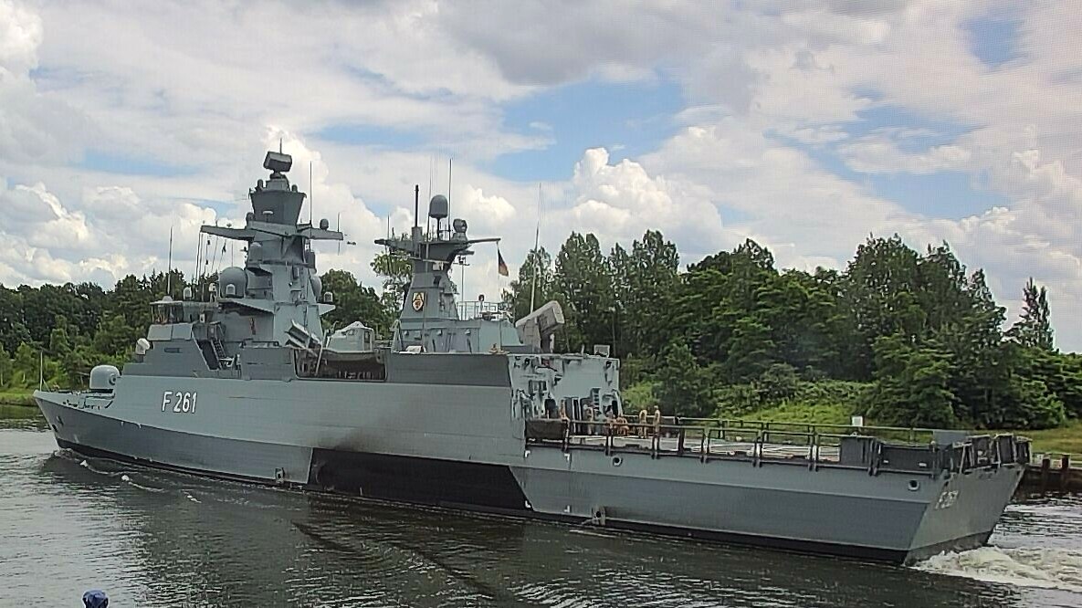 GERMAN WARSHIP F261