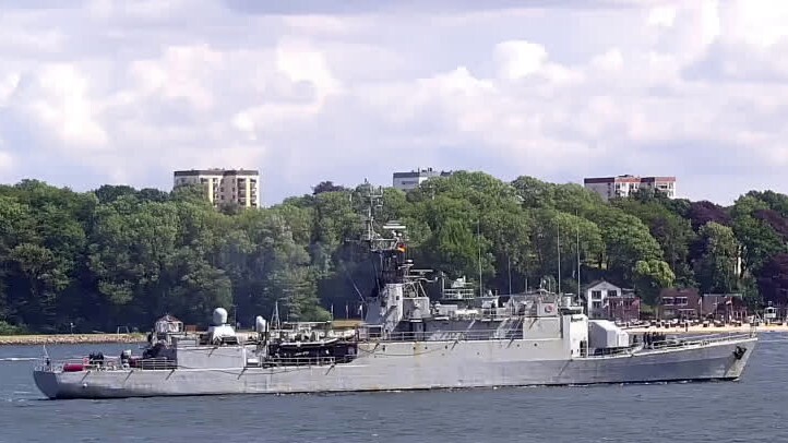 NATO WARSHIP F793